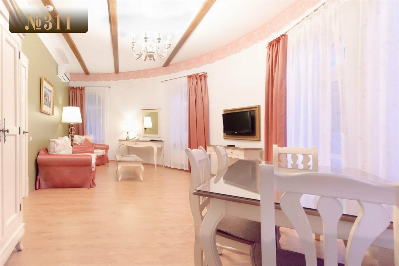 Гостиница В некотором царстве Поляны