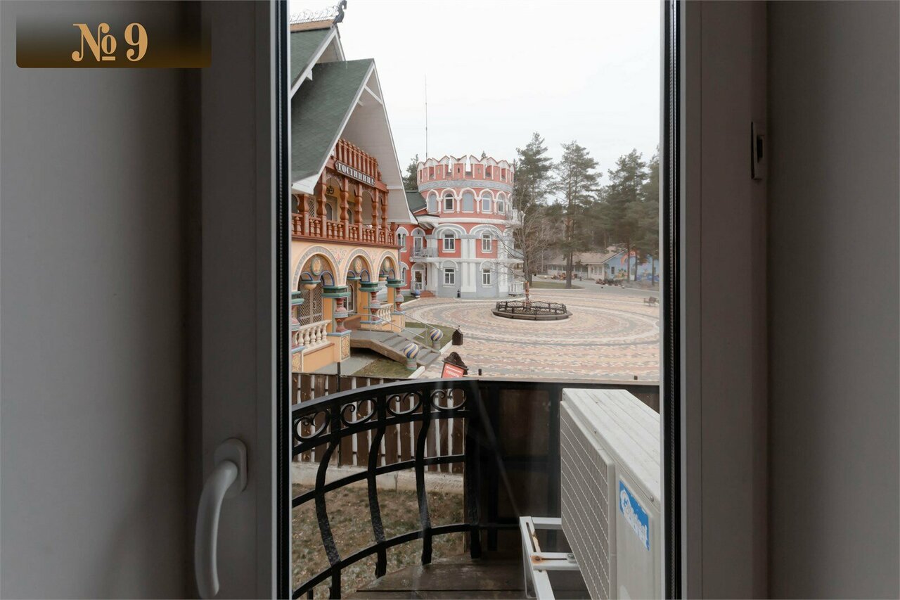 Гостиница В некотором царстве Поляны