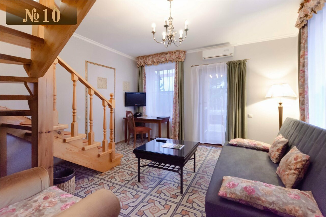 Гостиница В некотором царстве Поляны