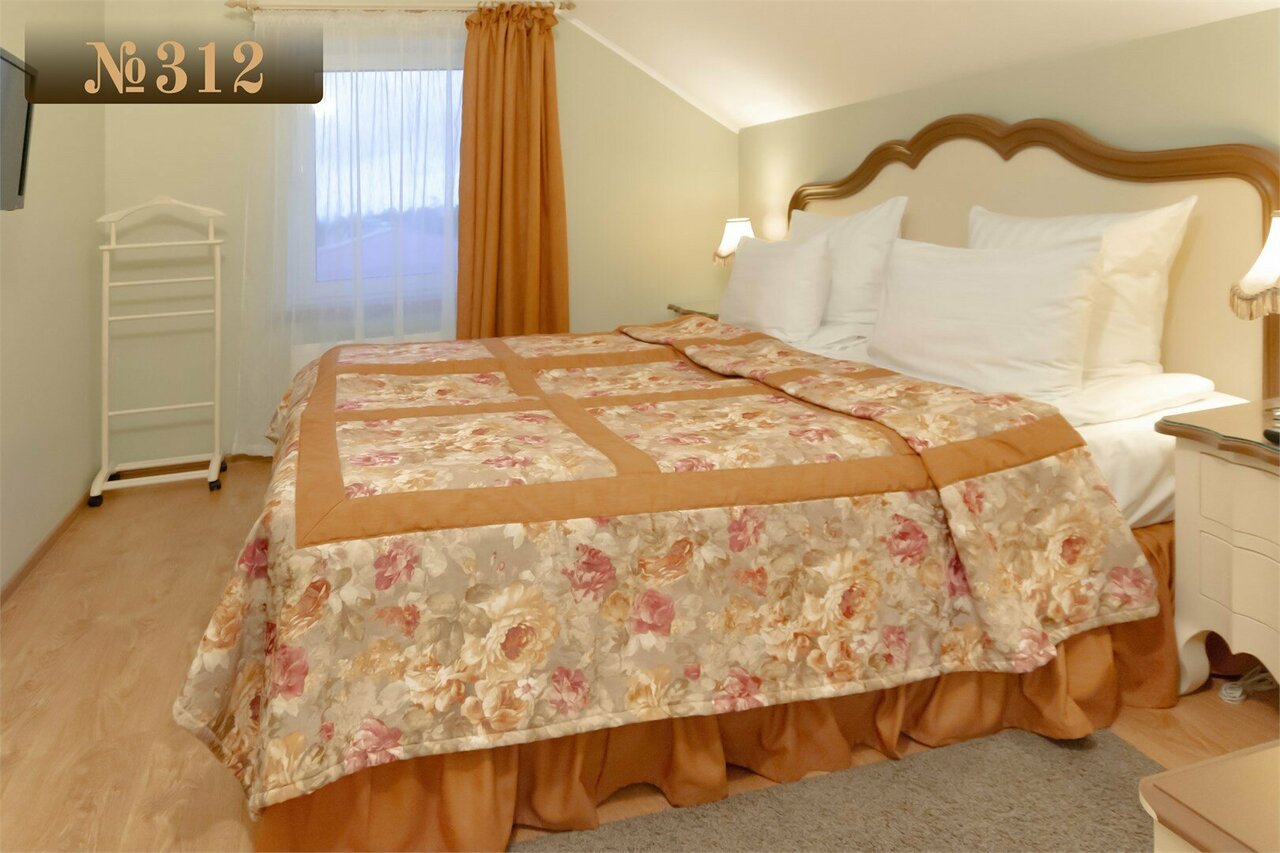 Гостиница В некотором царстве Поляны