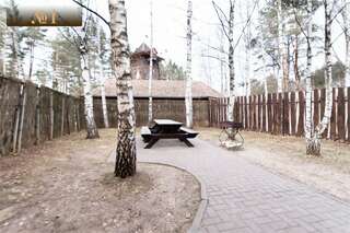 Гостиница В некотором царстве Поляны Сьют двухкомнатный с двором и кухонным уголком-13