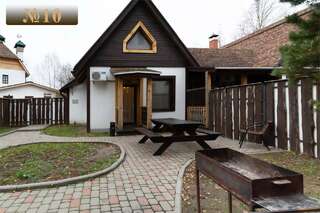 Гостиница В некотором царстве Поляны Cьют двухэтажный с двором-8