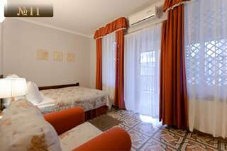 Гостиница В некотором царстве Поляны Улучшенный Стандартный номер со своим двориком-4