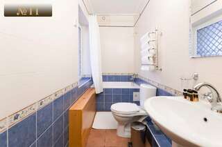 Гостиница В некотором царстве Поляны Улучшенный Стандартный номер со своим двориком-5